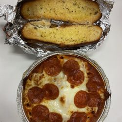 Salvatore's Pizza and Pasta - Baked Ziti with Pepperoni and garlic bread