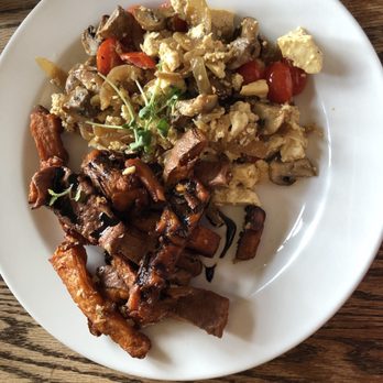 Chow - Breakfast & Brunch Near Me - Bend, Oregon Chow - Breakfast & Brunch Near Me - Bend, Oregon