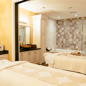 Juillet Beauty Centre - Juillet Spa VIP room - Day Spas Near Me - Burnaby, British Columbia Juillet Beauty Centre - Juillet Spa VIP room - Day Spas Near Me - Burnaby, British Columbia