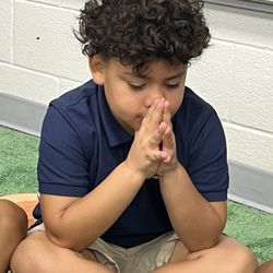 Tidewater Christian Academy - Students participate in worship and prayer time daily as they strengthen their friendship with Jesus.