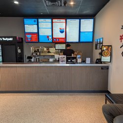 Young's Teriyaki  - Front counter