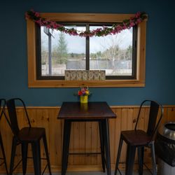 Kay's Dairy Bar - Cute, simple seating