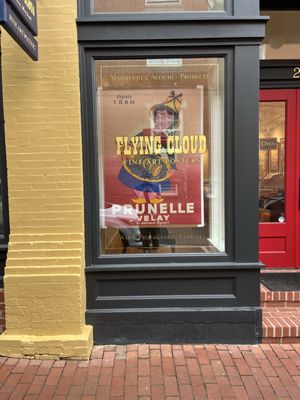 Flying Cloud Booksellers by null