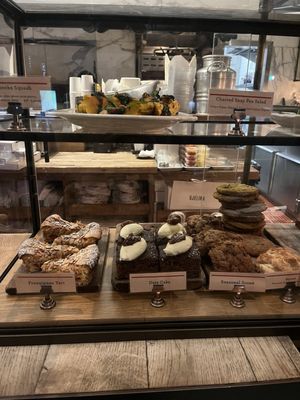 Gjelina Take Away by null