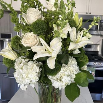 Flower Gallery - Another beautiful arrangement. Flower gallery is amazing! Excellent customer service! Beautiful flowers always! - Florists Near Me - Modesto, California