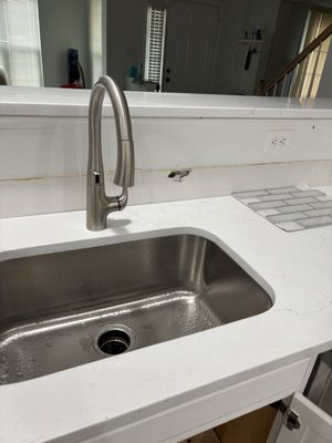 JJ Plumbing & Gas Logo