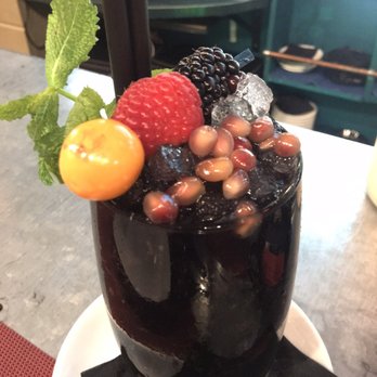 Viana - Black berry cocktail - Spanish Near Me - Barcelona, B Viana - Black berry cocktail - Spanish Near Me - Barcelona, B