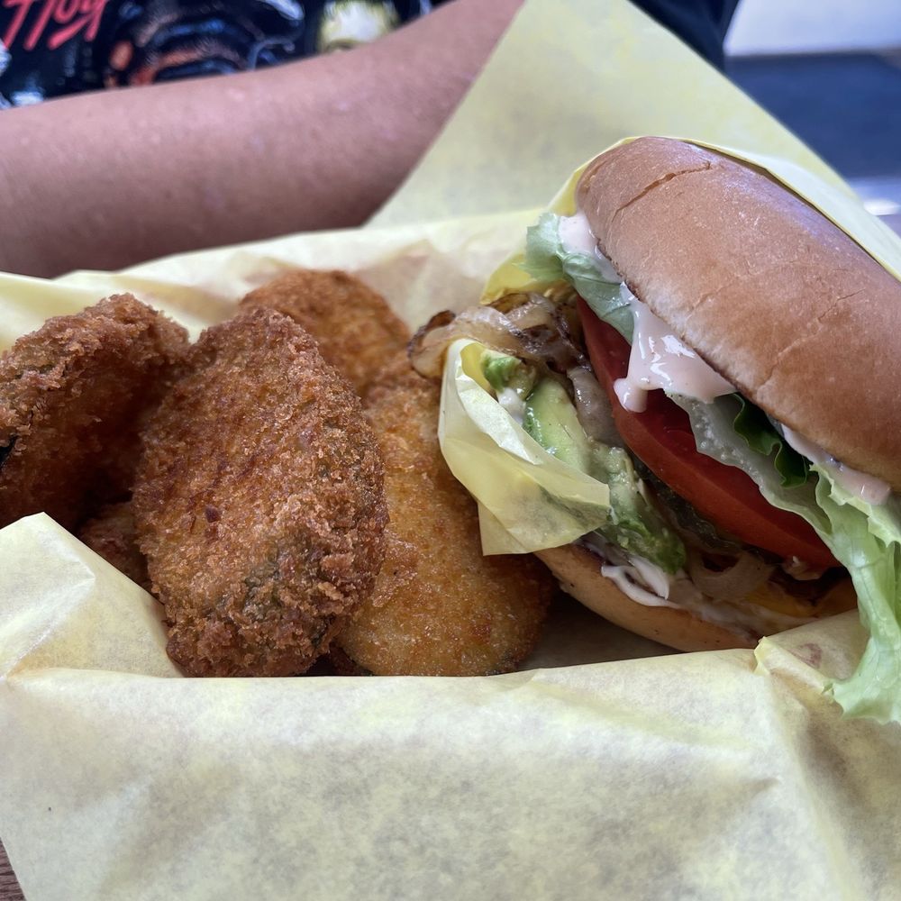 Fair Oaks Burger - Burger combo with fried zucchini - Burgers Near Me - Altadena, California Fair Oaks Burger - Burger combo with fried zucchini - Burgers Near Me - Altadena, California