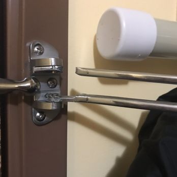 Quality Inn - Second lock that was broken an I asked twice to have it fixed - Hotels Near Me - Orleans, Ontario