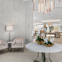 Lee Michaels Fine Jewelry - Interior view