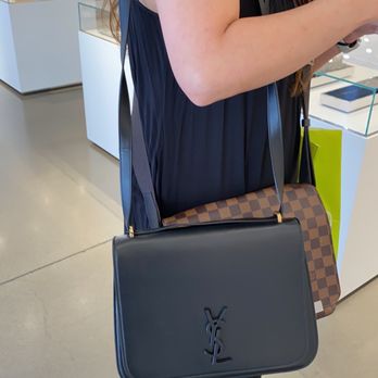 Saint Laurent - Soft leather. - Leather Goods Near Me - Livermore, California Saint Laurent - Soft leather. - Leather Goods Near Me - Livermore, California