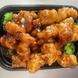Chef Chen's Chinese Restaurant - General Tso chicken