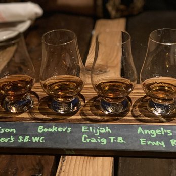 Whiskey Cake - Whiskey flight - New American Near Me - Irving, Texas