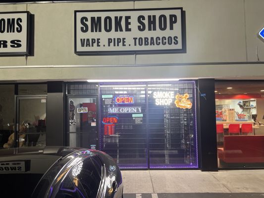 THE ELITE SMOKE SHOP - Updated May 2026 - 23 Photos & 12 Reviews - 16217  Devonshire St, Los Angeles, California - Vape Shops - Phone Number - Yelp