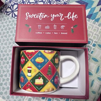 85°C Bakery Cafe-Simi Valley - 2025 Mug Red - Coffee & Tea Near Me - Simi Valley, California