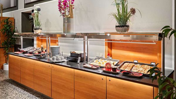 Hilton Dresden by null