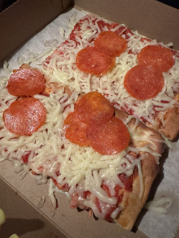 Food from Bells Pizza & Calzones