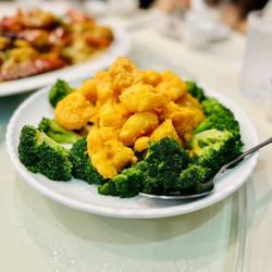 Egg yolk shrimp with broccoli