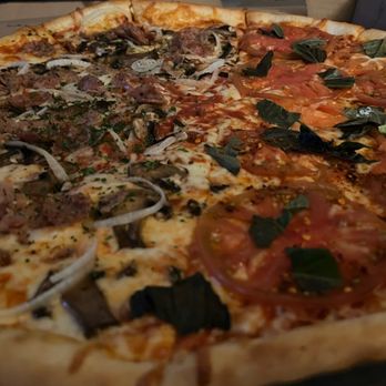 Pagliacci Pizza - a pizza in a box - Pizza Near Me - Shoreline, Washington Pagliacci Pizza - a pizza in a box - Pizza Near Me - Shoreline, Washington