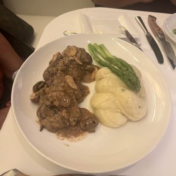 Atlantis Steakhouse - Steak Diane made tableside - Steakhouses Near Me - RENO, Nevada
