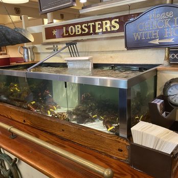 Union Oyster House - Lobster tank - Seafood Near Me - Boston, Massachusetts Union Oyster House - Lobster tank - Seafood Near Me - Boston, Massachusetts