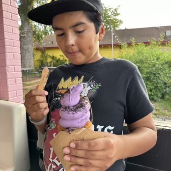Omg Squee - Ube with Oreo Crumbs - Desserts Near Me - Austin, Texas Omg Squee - Ube with Oreo Crumbs - Desserts Near Me - Austin, Texas