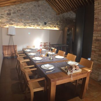 Els Casals - Table set ready for breakfast - Hotels Near Me - Sagàs, B