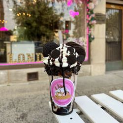 London Ice Cream Shop - Oreo Specialty Shake