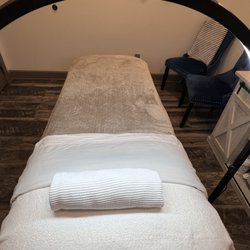 Lorelee Robinson - Colorado Waxing & Skin Care - Set up for the next client