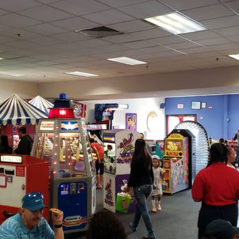 Chuck E. Cheese - Pizza Near Me - Honolulu, Hawaii