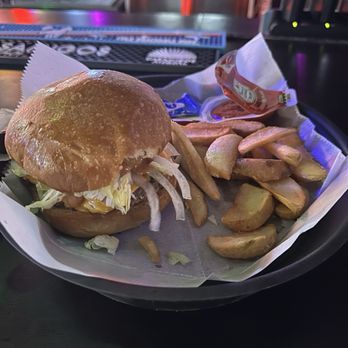 The Classic - Thornton Park - The Classic Cheeseburger - Burgers Near Me - Orlando, Florida