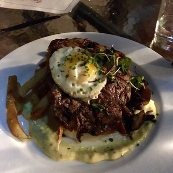 Trevi 5 - Italian Near Me - Hershey, Pennsylvania
