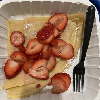Crave Cafe Studio City - Nutella & Strawberry Crepe - Cafes Near Me - Studio City, California