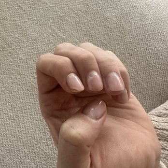 ColorBox Nails & Waxing - Peeling and chipping 9 days out. Terrible gel manicure - Nail Salons Near Me - Chicago, Illinois