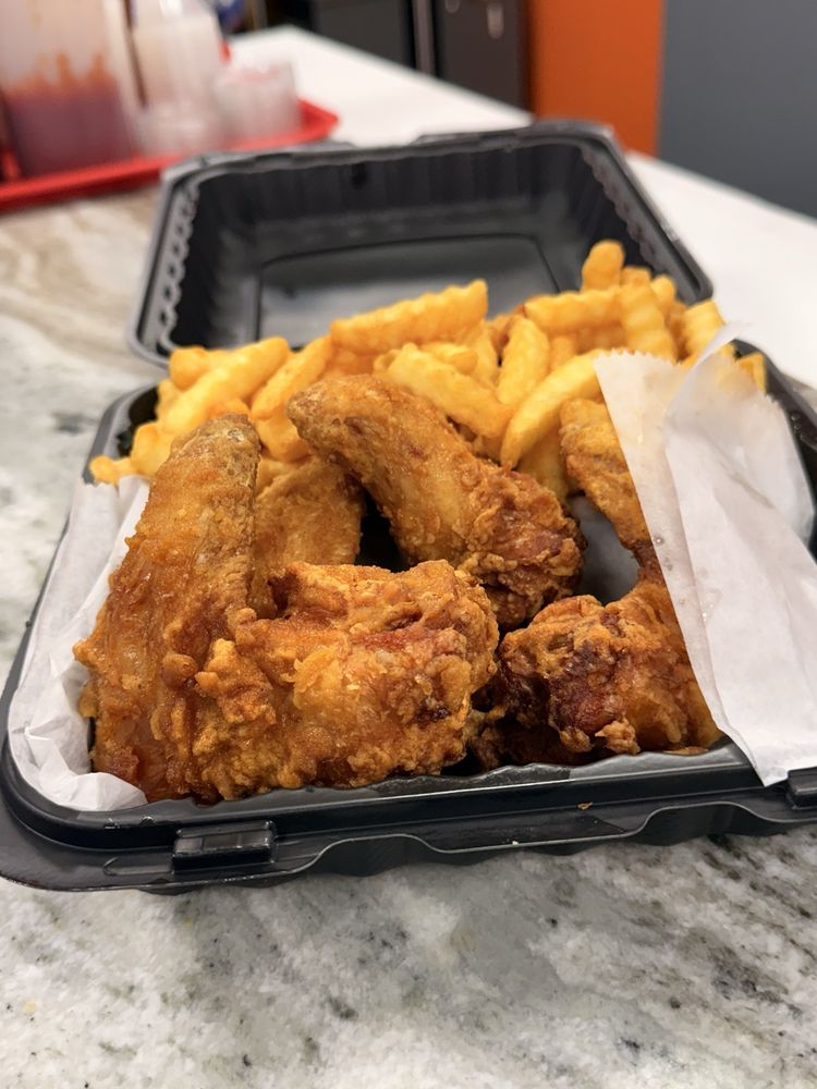 Flamehouse Wings & Burgers Logo