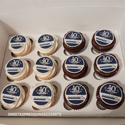 Custom cupcakes (half are mimosa flavored, half chocolate) Custom cupcakes (half are mimosa flavored, half chocolate)
