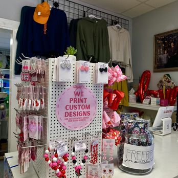 Vinyl Craft Studio - Checkout Area - Screen Printing/T-Shirt Printing Near Me - San Antonio, Texas
