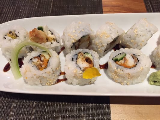 En Japanese kitchen & Sake bar by null