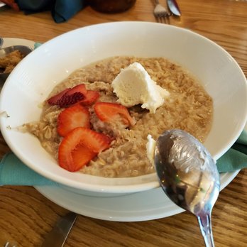 Lilys - Oatmeal - New American Near Me - Mount Shasta, California