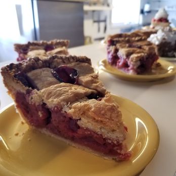 Bonnie's - Cake - New American Near Me - Aspen, Colorado