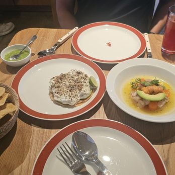 San Damian - Toastada cangrejo (crab), Cerviche rockfish sea urchin - Seafood Near Me - Los Angeles, California