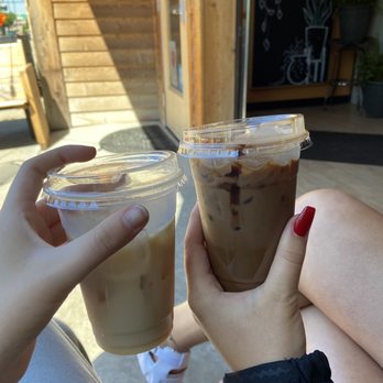 Lola's Coffee + Bar - Iced chai and salted caramel mocha - Coffee & Tea Near Me - Cincinnati, Ohio