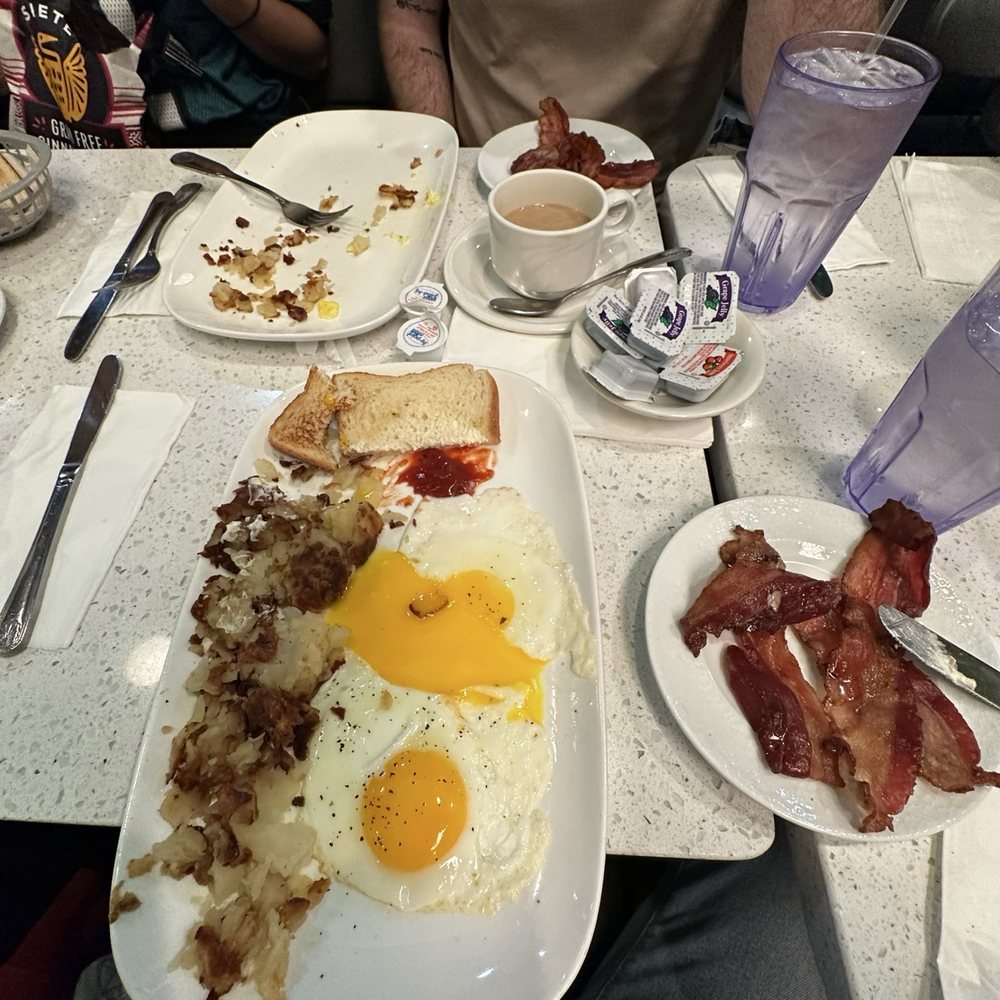 Route 130 Diner - Diners Near Me - Delran, New Jersey