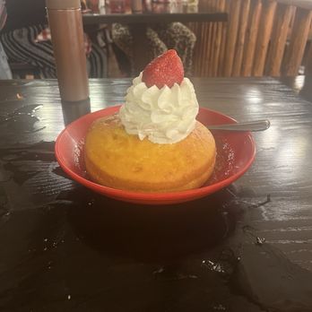 Hoop-Dee-Doo Musical Revue - Delicious strawberry shortcake - Performing Arts Near Me - Lake Buena Vista, Florida Hoop-Dee-Doo Musical Revue - Delicious strawberry shortcake - Performing Arts Near Me - Lake Buena Vista, Florida