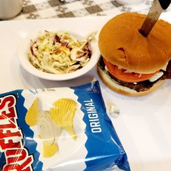Candy's At The Granary - Rye blue burger