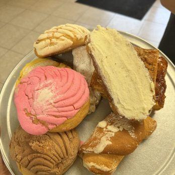 Panaderia Mana - Bakeries Near Me - Woodland, California