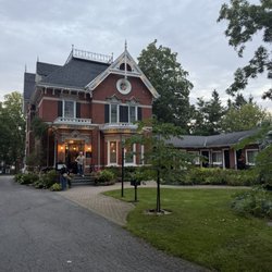 Graydon's Restaurant - Outside view