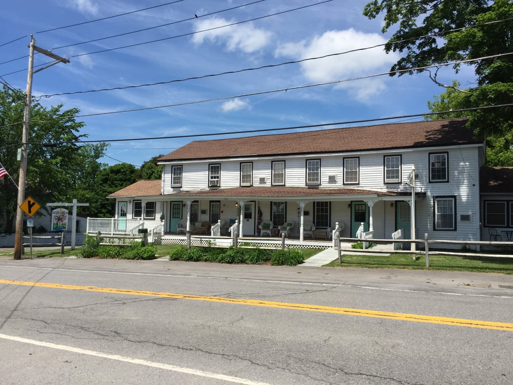 HAYDEN CREEK INN Updated August 2024 7667 State Hwy 80, Springfield