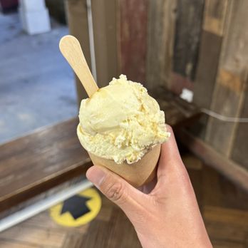 Lottie's Creamery - Honey Comb - Ice Cream & Frozen Yogurt Near Me - Danville, California