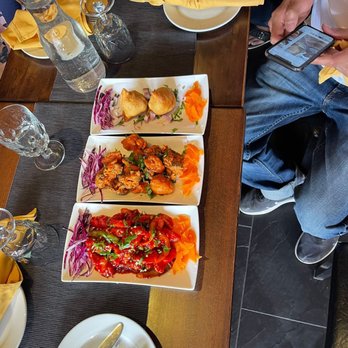 Mumbai Place - 1. Meat Samosa 3. Vegetable Pakoras - Indian Near Me - Brooklyn, New York Mumbai Place - 1. Meat Samosa 3. Vegetable Pakoras - Indian Near Me - Brooklyn, New York